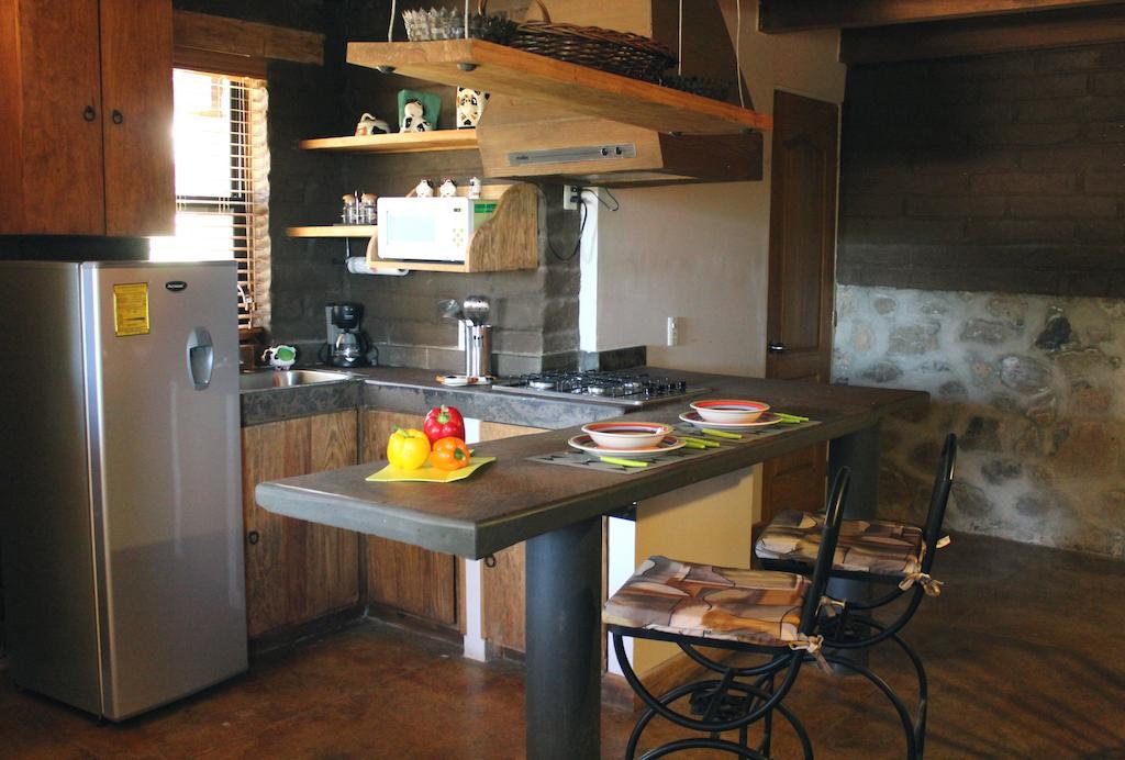 タパルパ Cabanas El Robleヴィラ 部屋 写真
